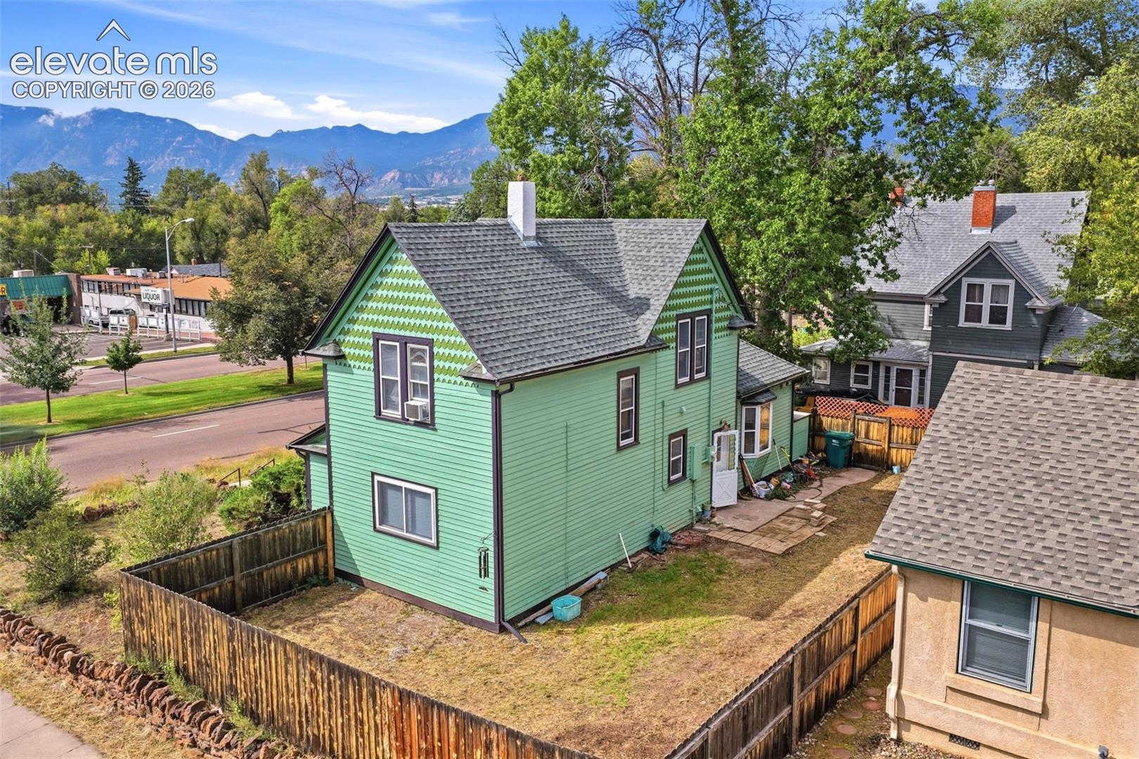 Listing photo 29 for 842 E Platte Avenue