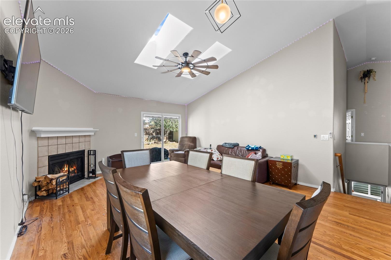 Listing photo 16 for 885 Candlestar Loop