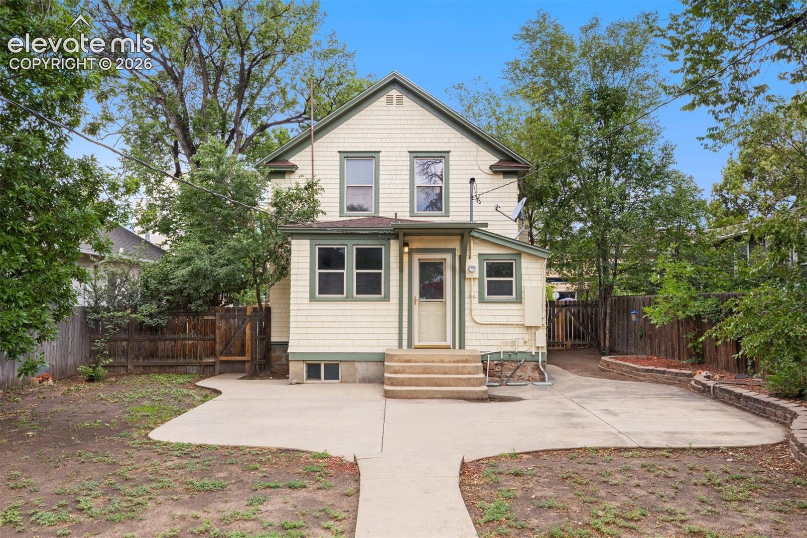 Listing photo 6 for 2309 N Nevada Avenue