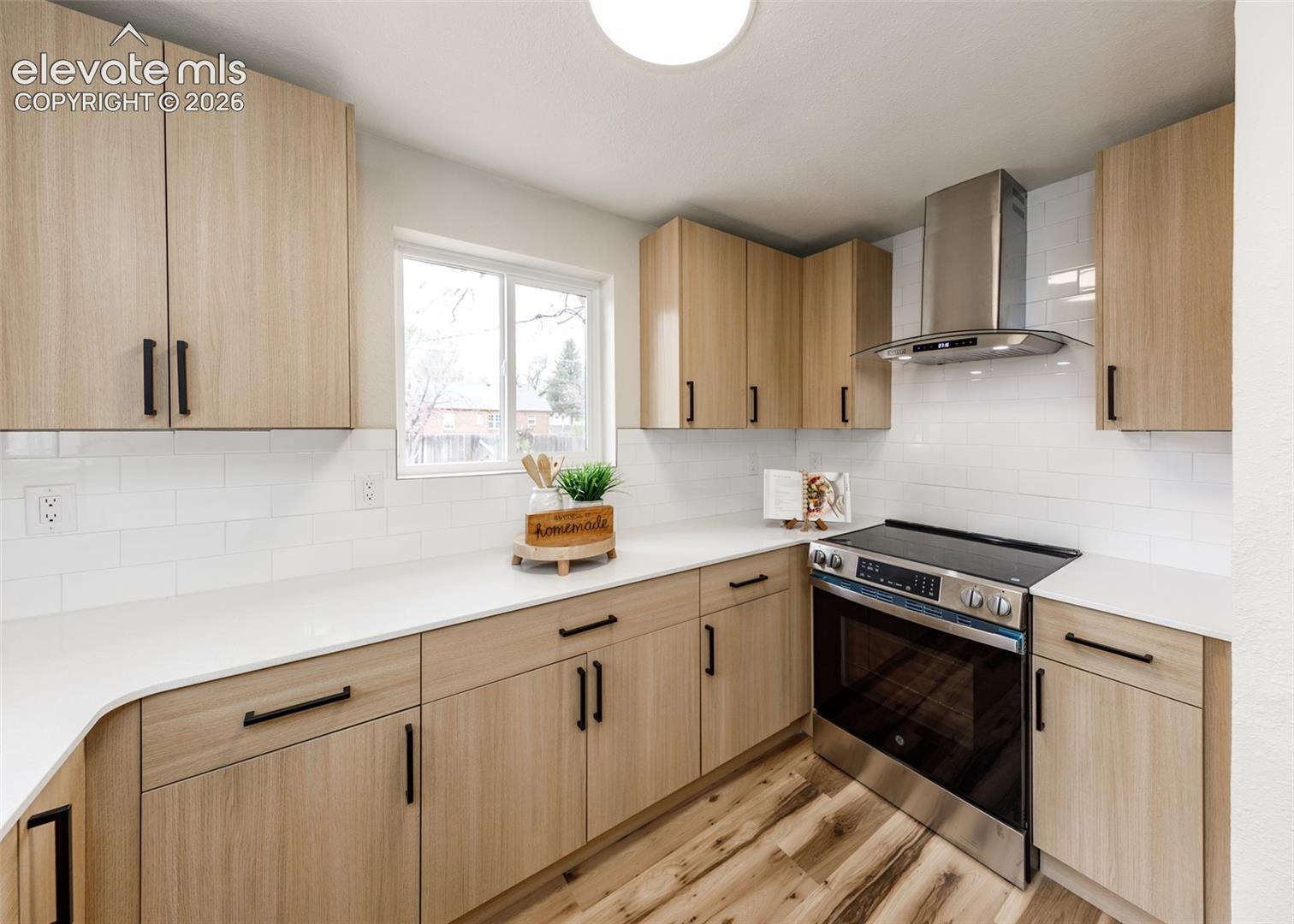Listing photo 17 for 1306 W Abriendo Avenue