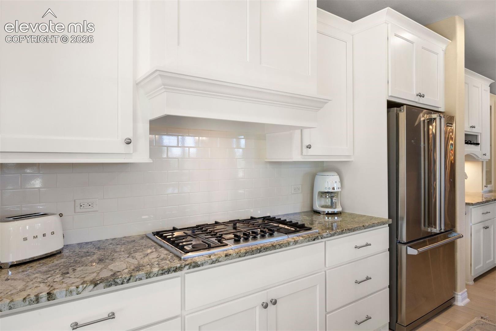Listing photo 16 for 2151 Saddleback Drive