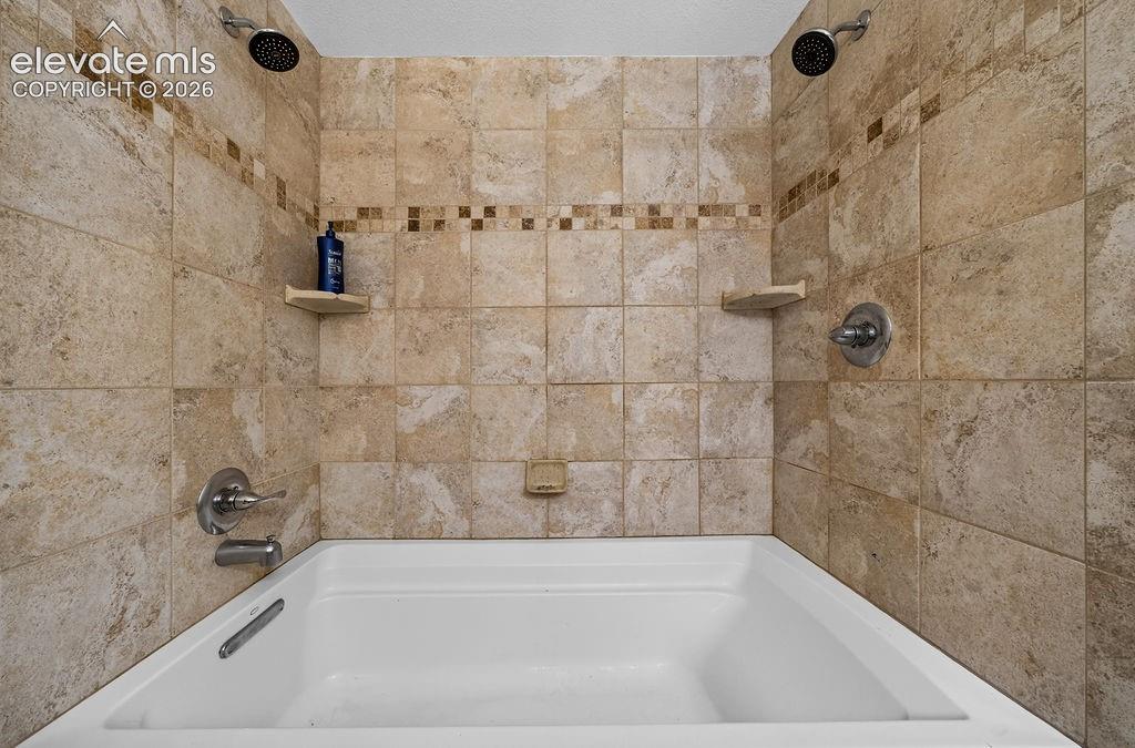 Listing photo 44 for 7239 Gardenstone Drive