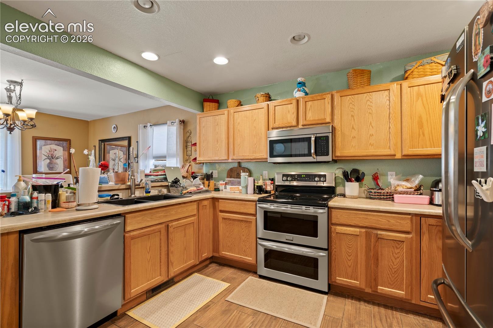 Listing photo 8 for 8234 Meadowcrest Drive