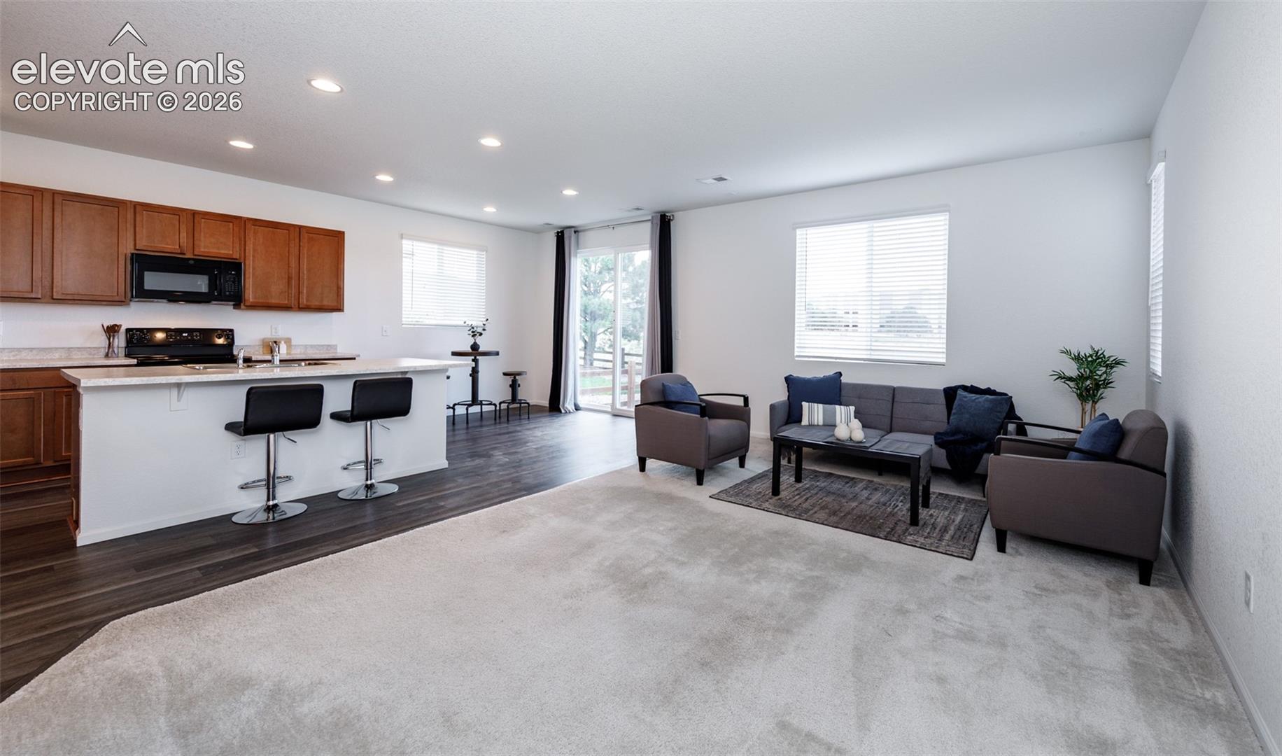 Listing photo 7 for 16462 Mountain Flax Drive