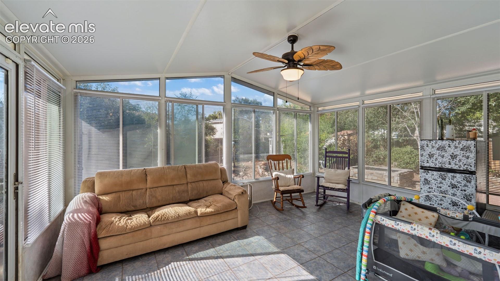 Listing photo 17 for 512 Corte Sol NA