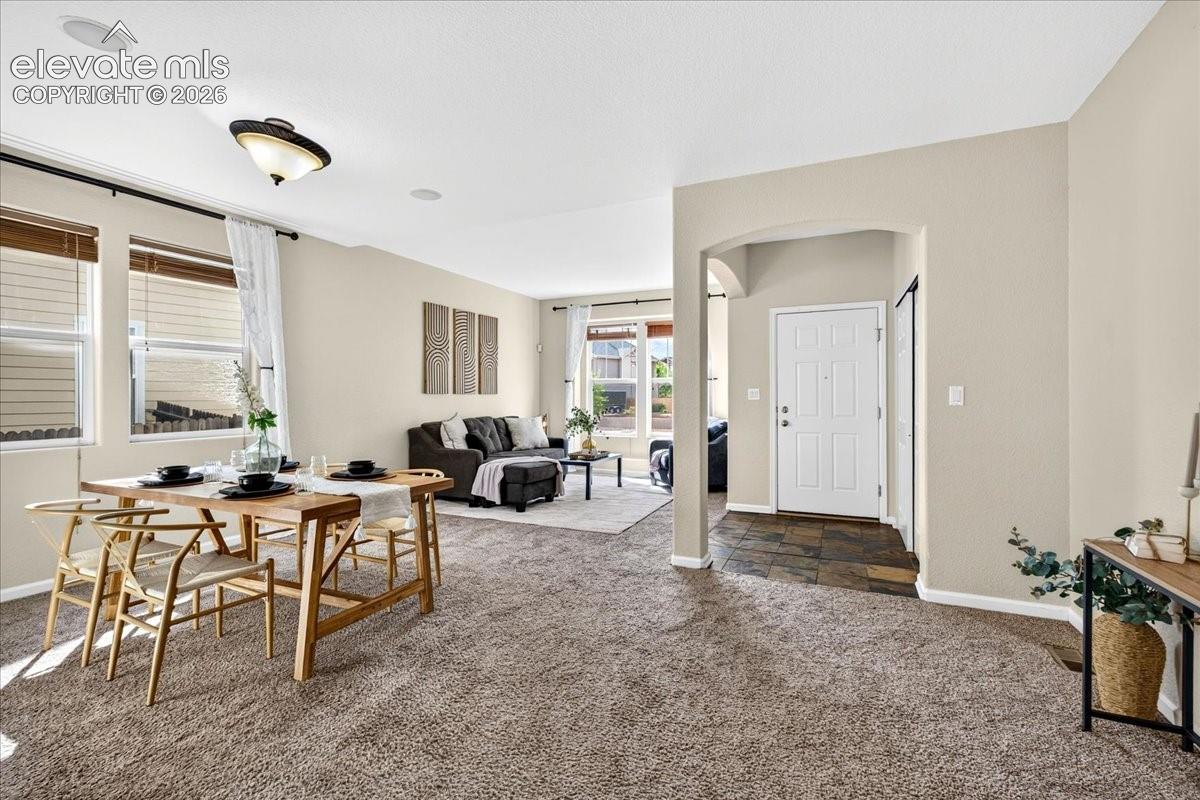 Listing photo 2 for 2409 Capital Drive