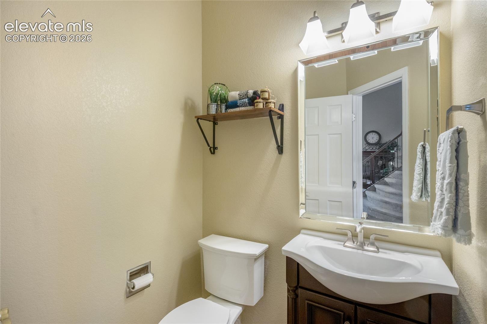 Listing photo 14 for 19905 Riverglen Lane