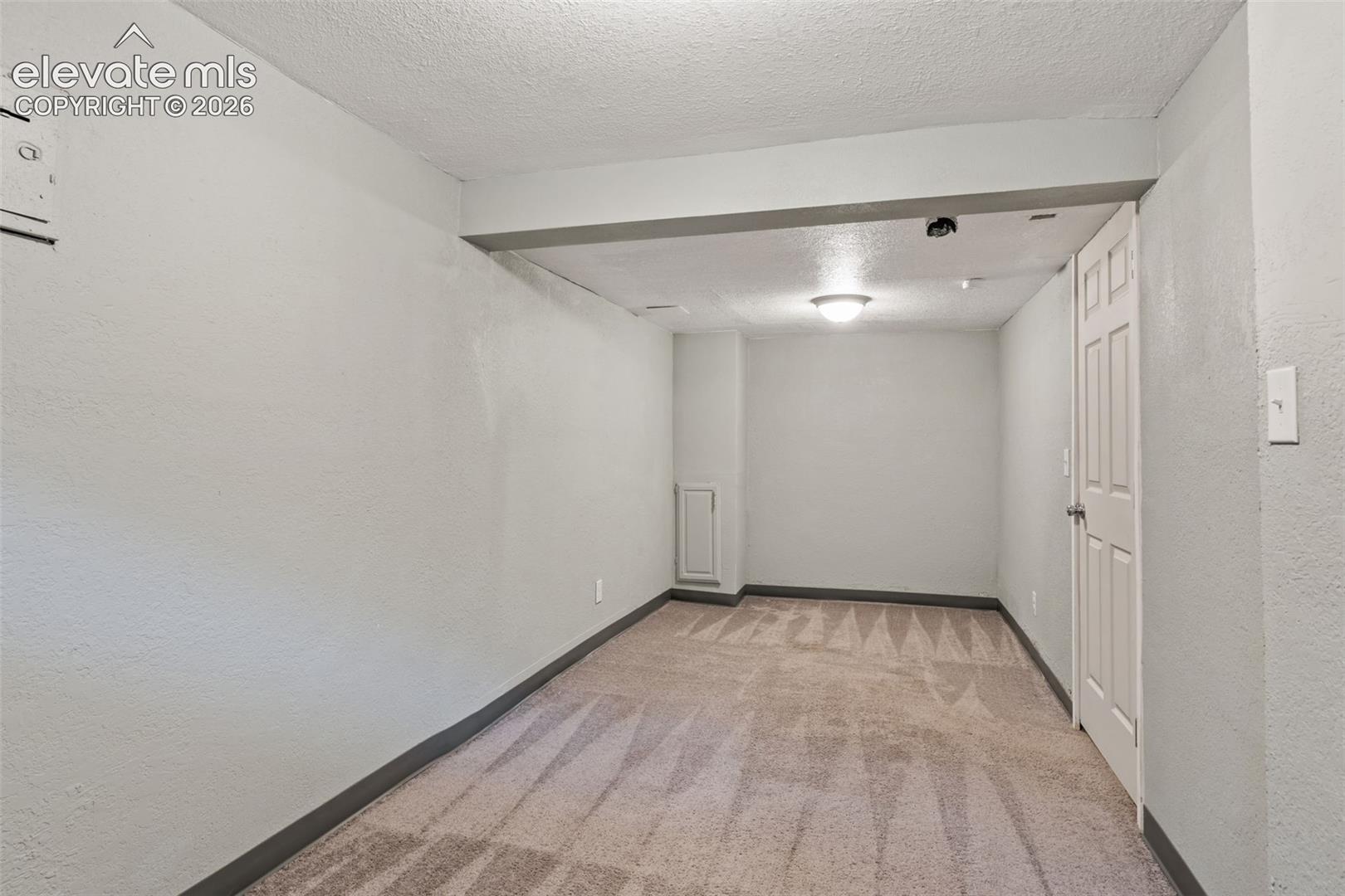 Listing photo 38 for 1726 E Evans Avenue