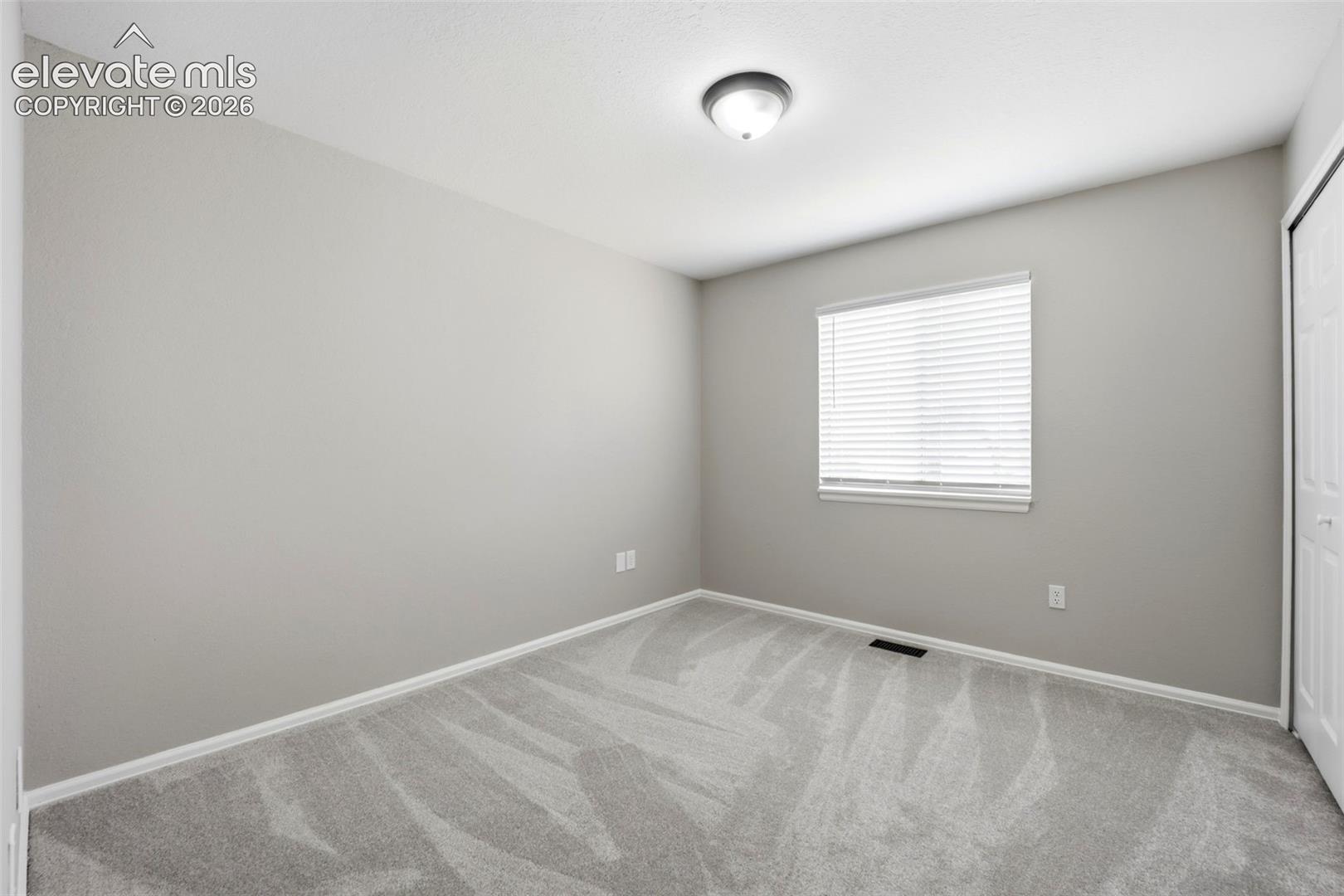 Listing photo 10 for 84 W Bonanza Drive