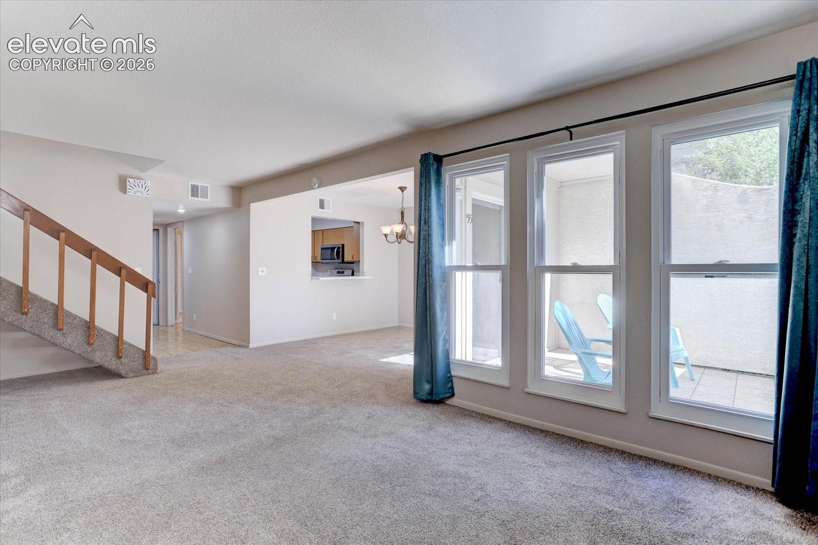 Listing photo 5 for 3330 Templeton Gap Road 55