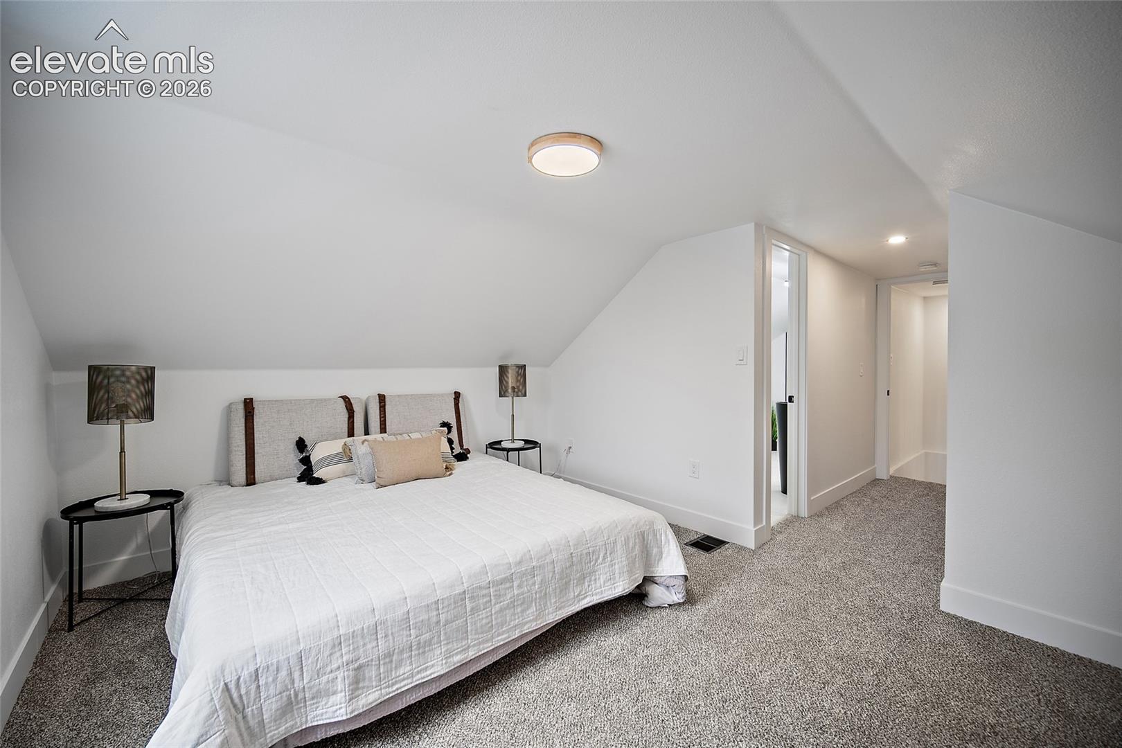 Listing photo 22 for 3630 W Walsh Place