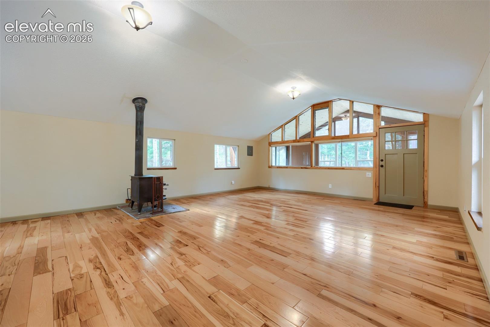 Listing photo 9 for 44 Anderson Road