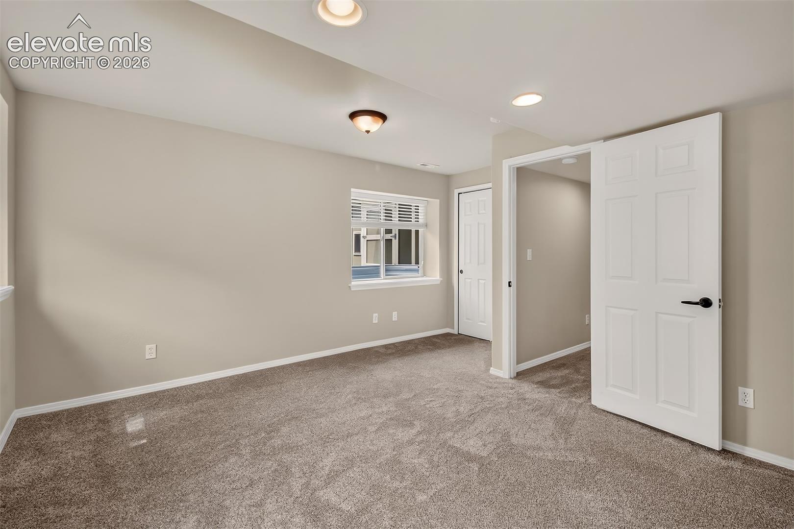 Listing photo 39 for 1136 Lawn Lake Trail