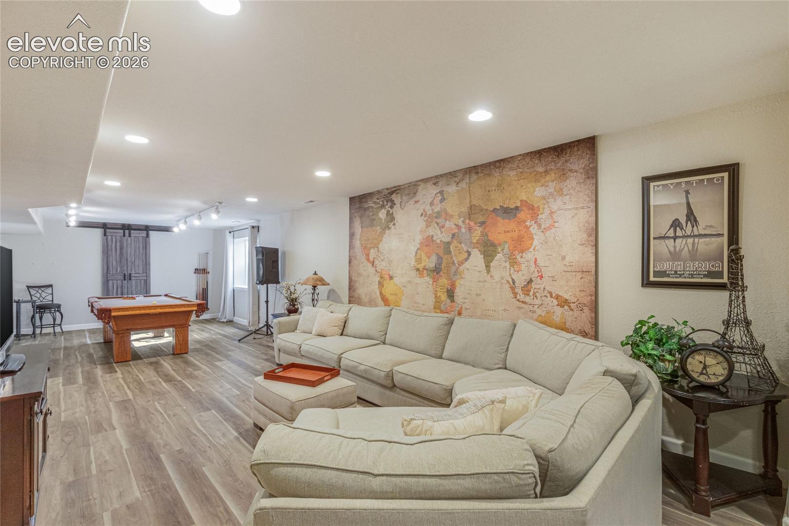 Listing photo 28 for 19905 Riverglen Lane
