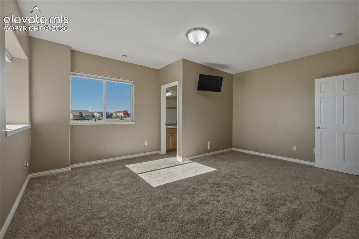 Listing photo 38 for 10862 Torreys Peak Way