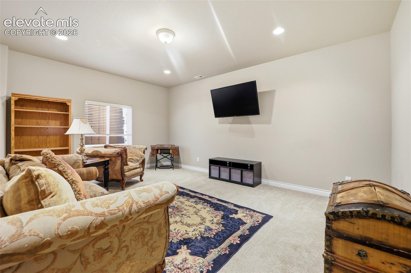 Listing photo 20 for 9982 Golf Crest Drive