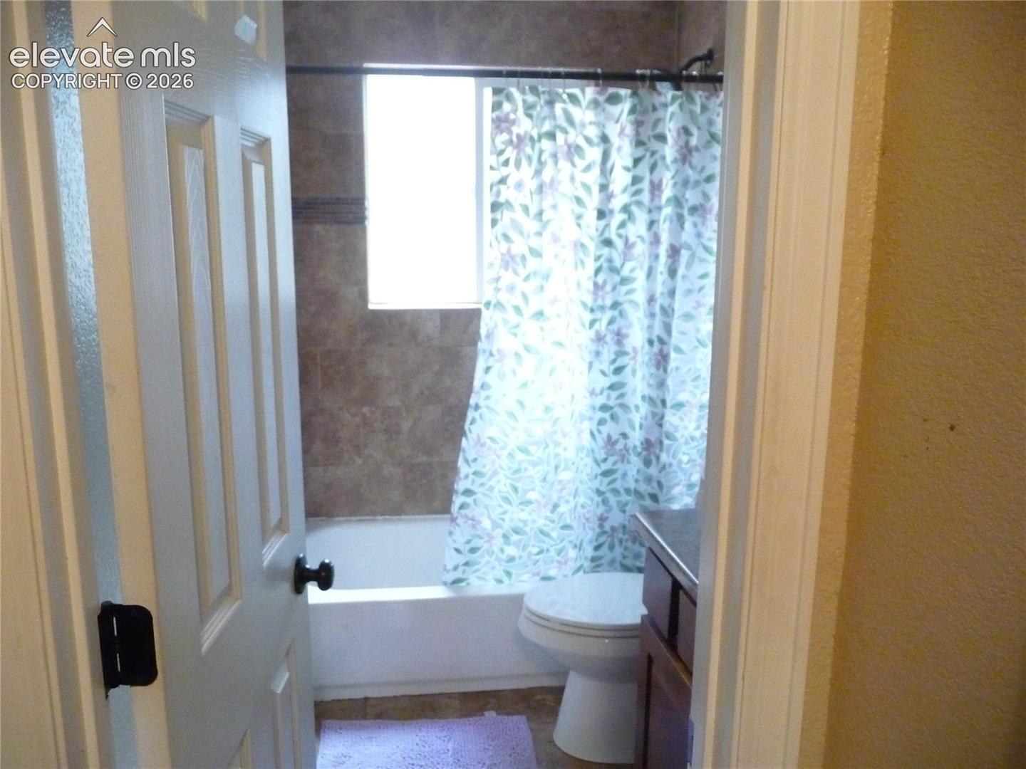 Listing photo 16 for 2919 Fremont Drive