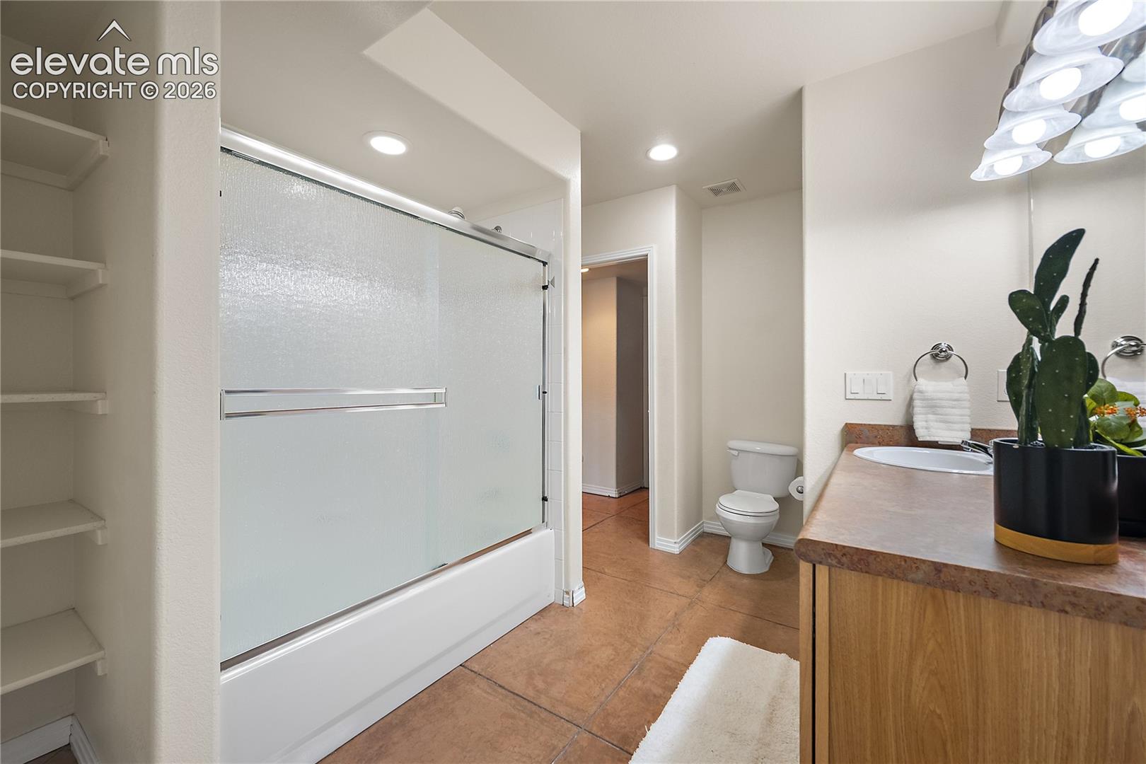 Listing photo 32 for 18 Taos Place