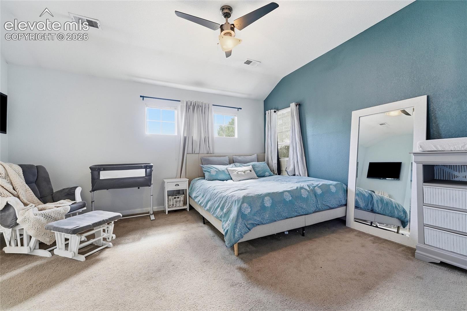 Listing photo 18 for 1489 Red Peak Drive