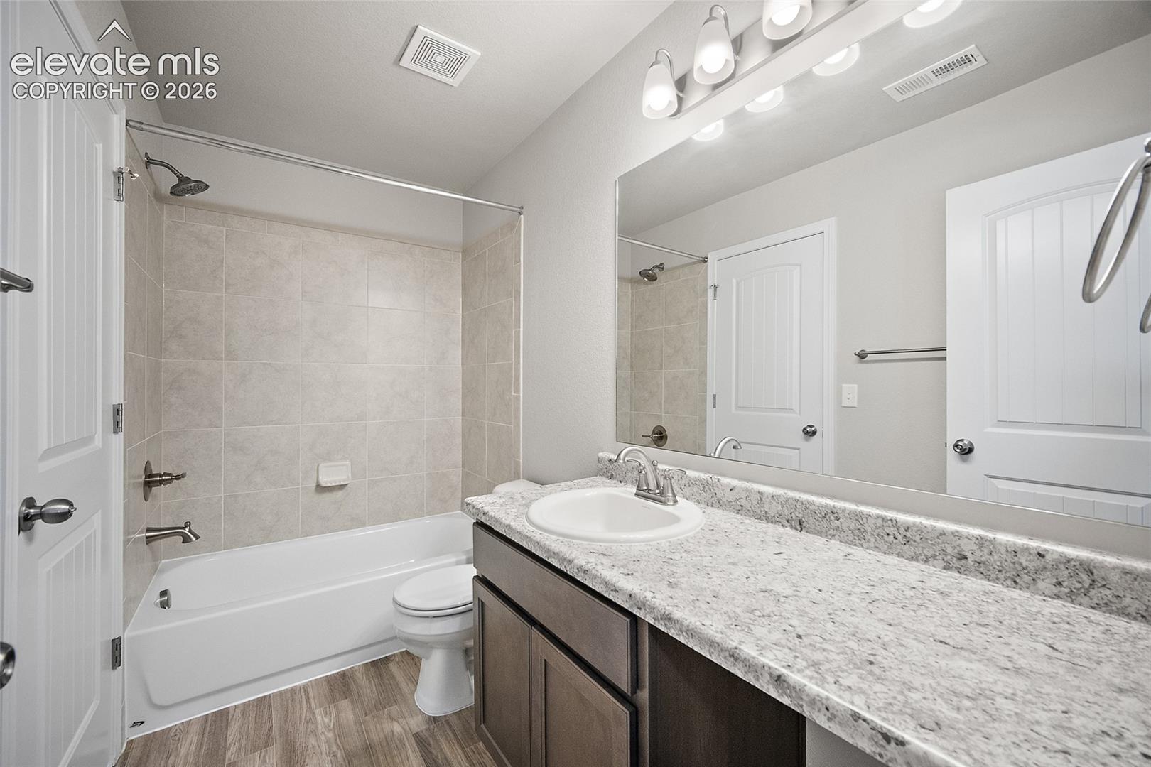 Listing photo 34 for 7701 Berwyn Loop