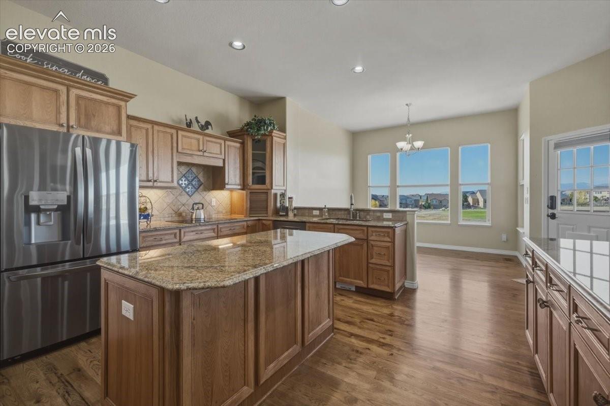Listing photo 7 for 10862 Torreys Peak Way