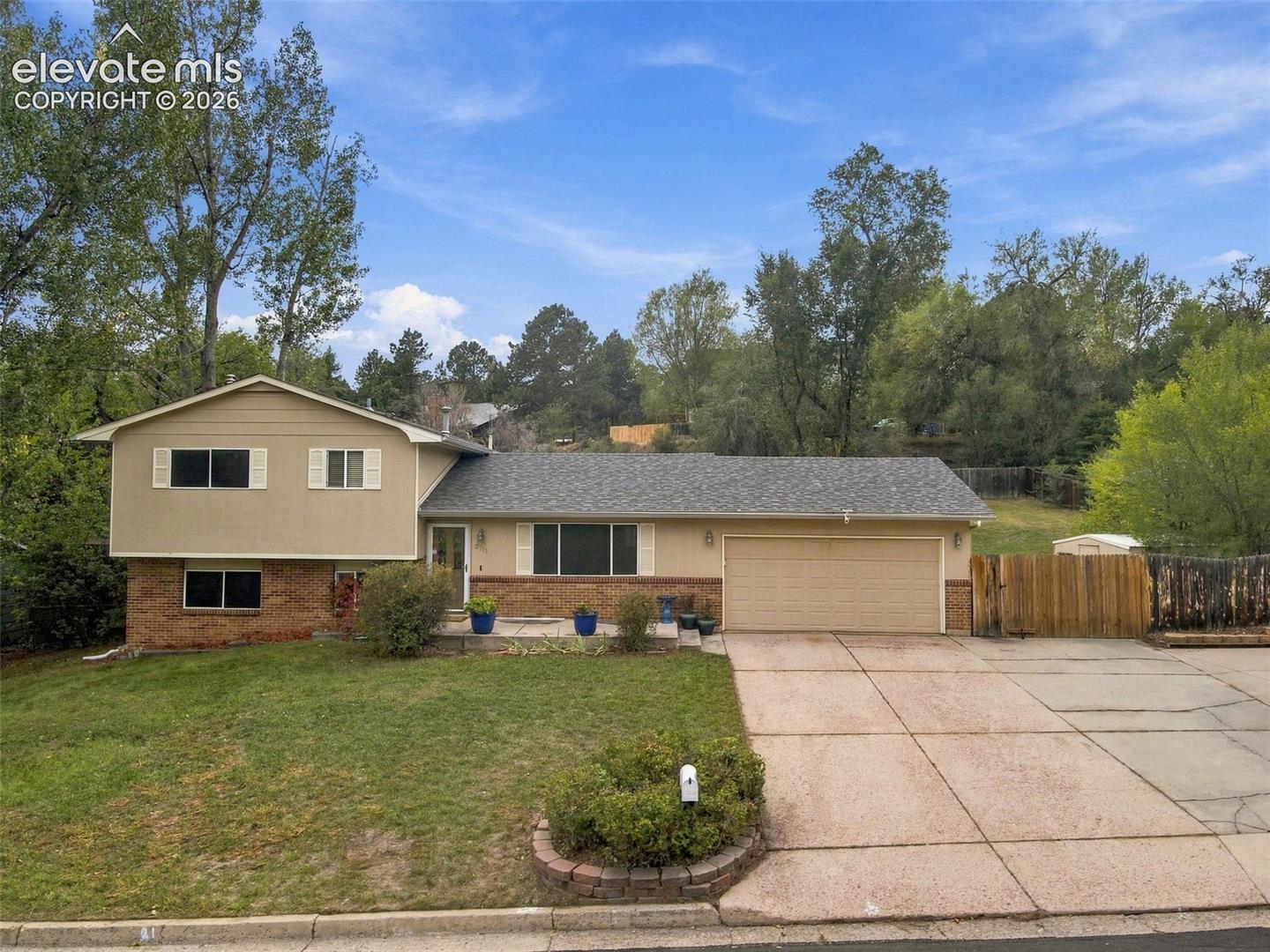 2711 Northridge Drive