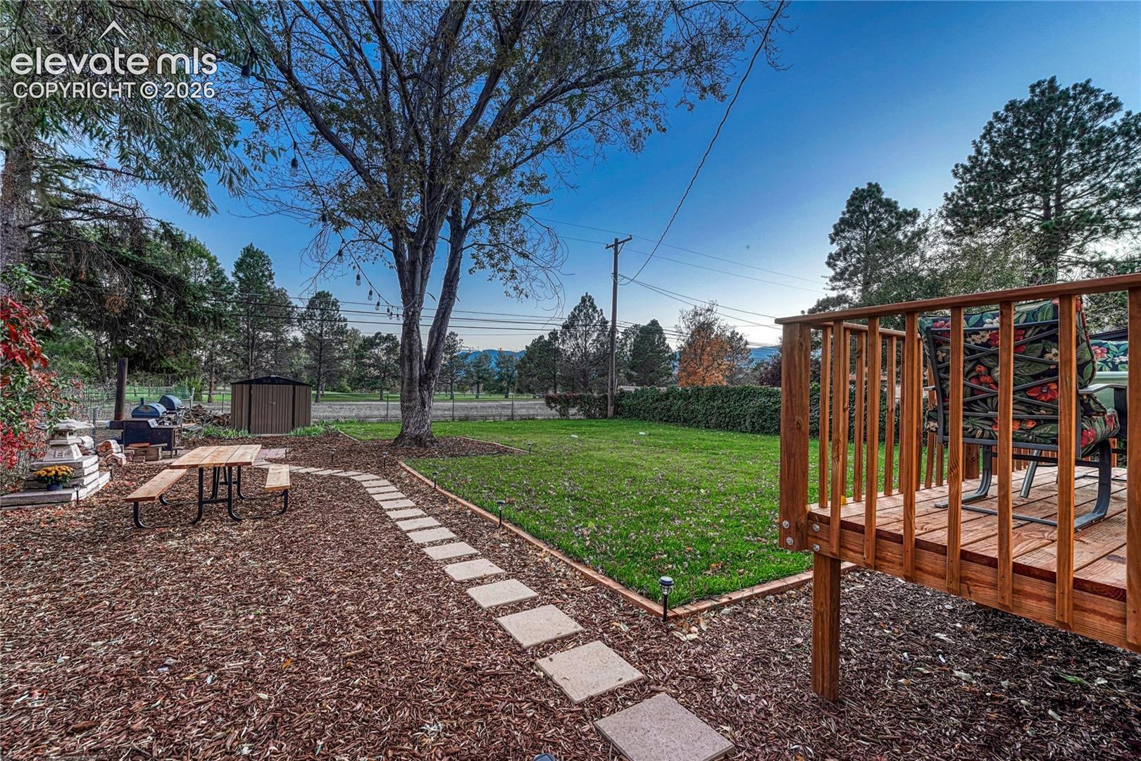 Listing photo 31 for 1221 E Madison Street