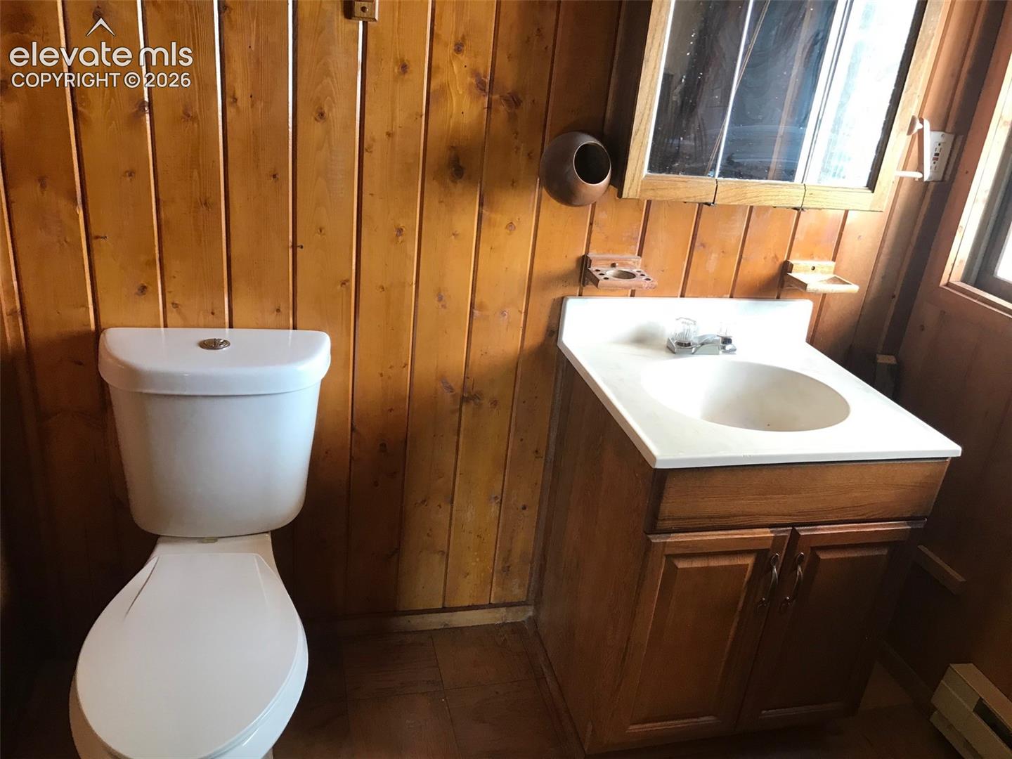 Listing photo 8 for 1052 W Highway 24