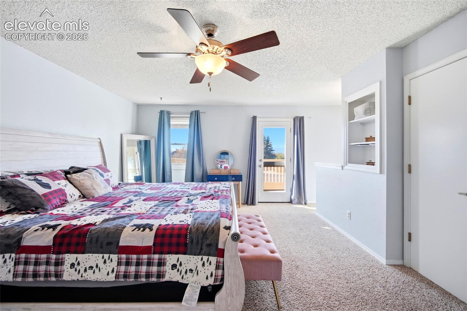 Listing photo 23 for 3880 Cloud Drive