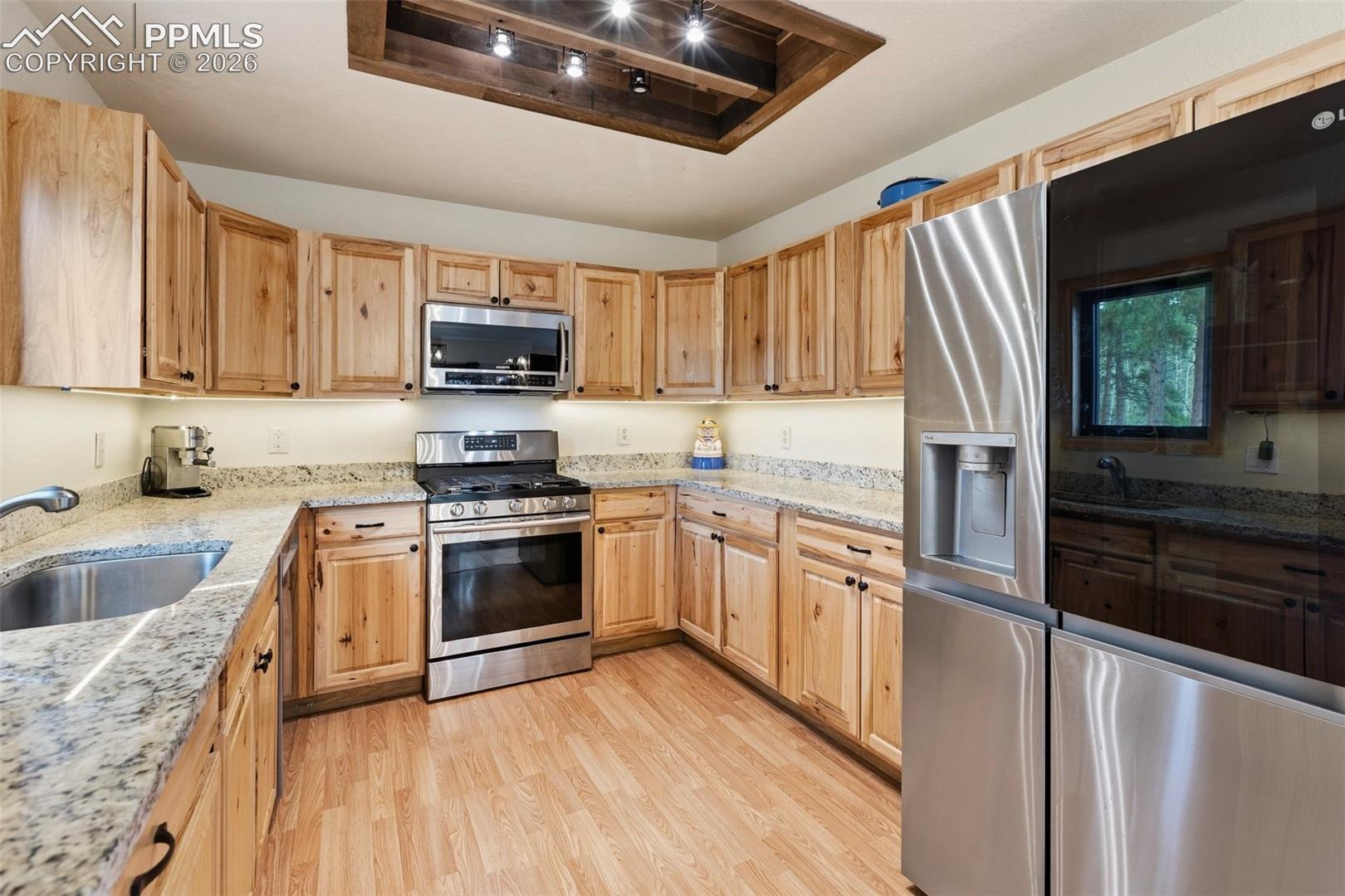 Listing photo 23 for 200 Sun Ridge Court