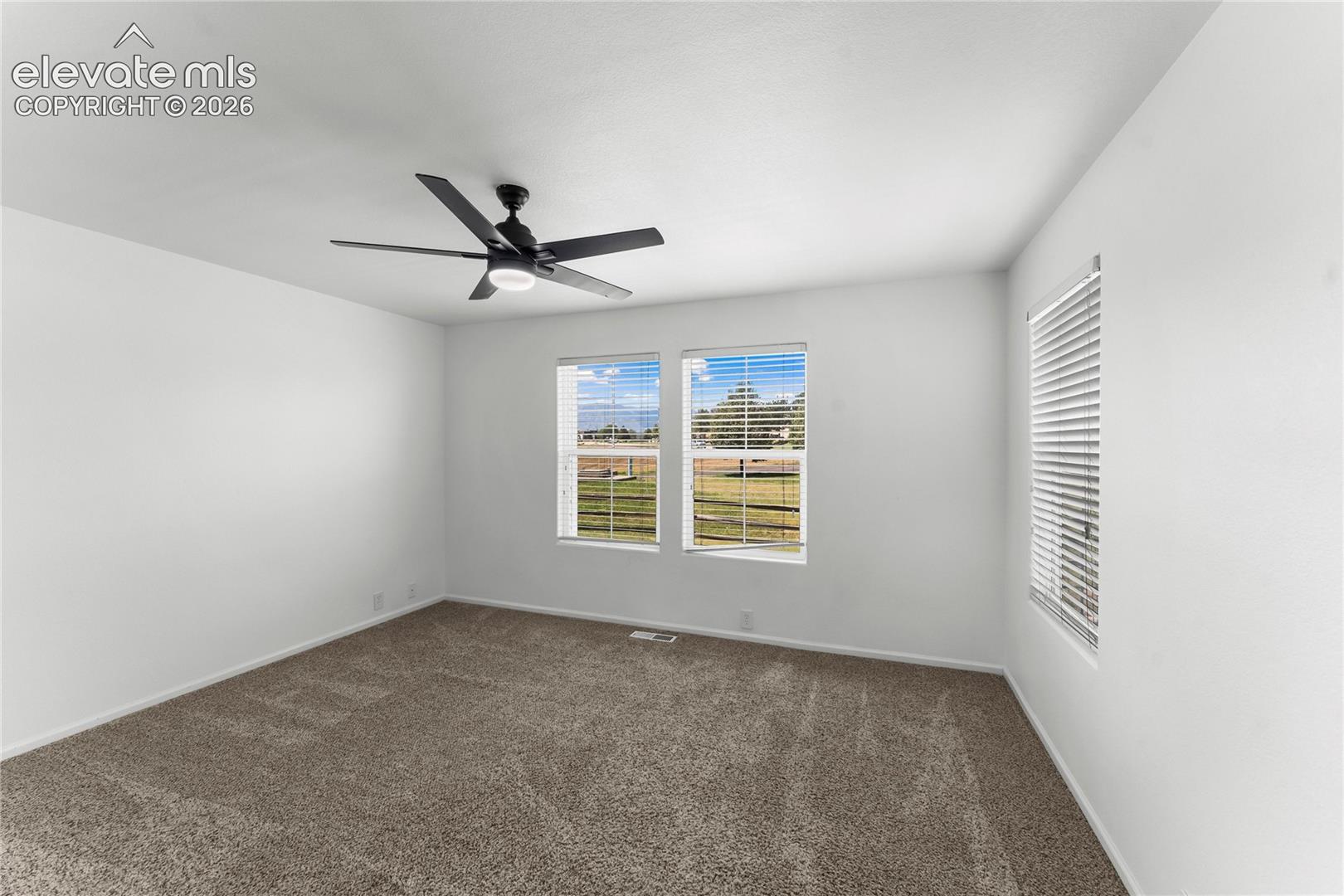 Listing photo 16 for 8140 Elk River View