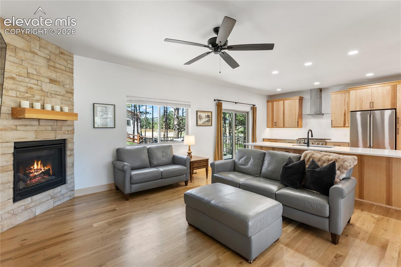 Listing photo 11 for 1382 Ridgestone Drive