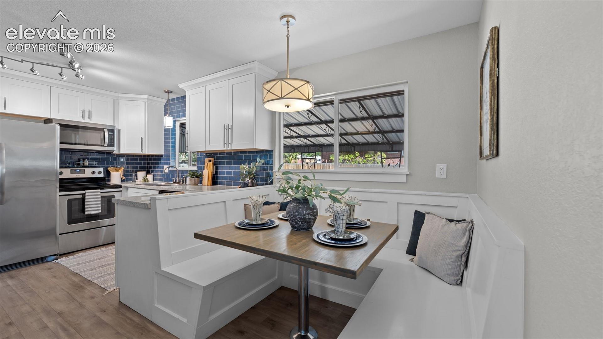 Listing photo 8 for 7 N Dartmouth Street