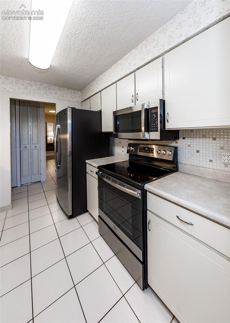 411 Lakewood Circle, photo 15