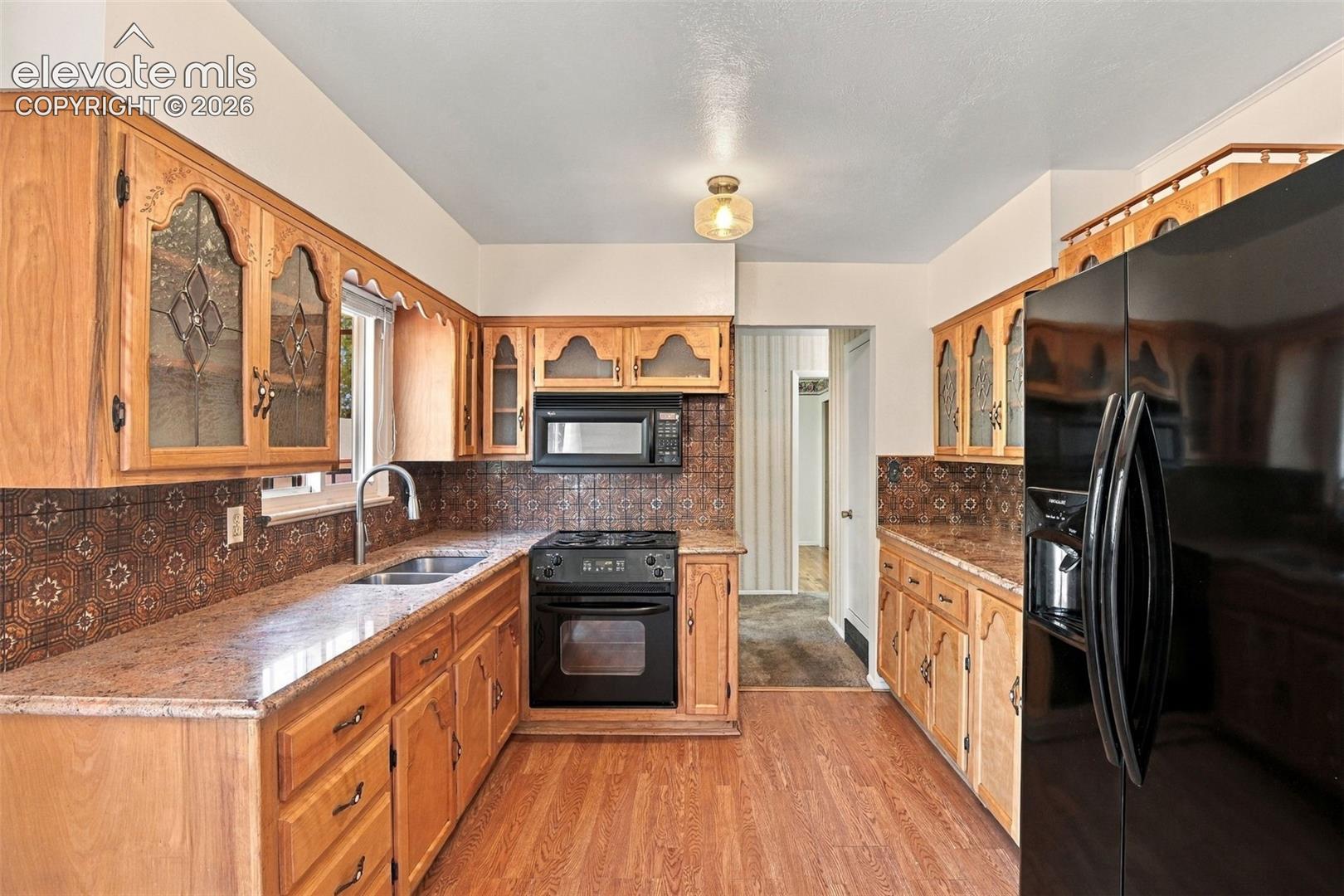 Listing photo 15 for 319 Fairfax Street