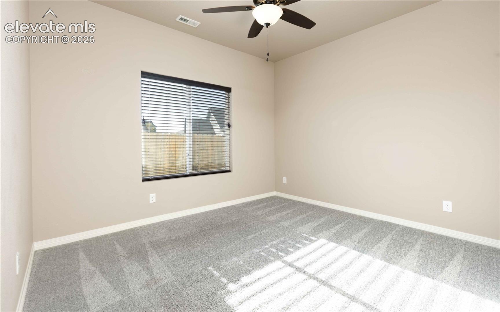 Listing photo 8 for 7684 Peachleaf Drive