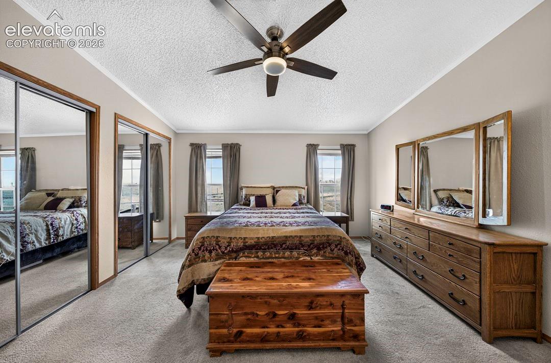 Listing photo 14 for 755 High Prairie Point