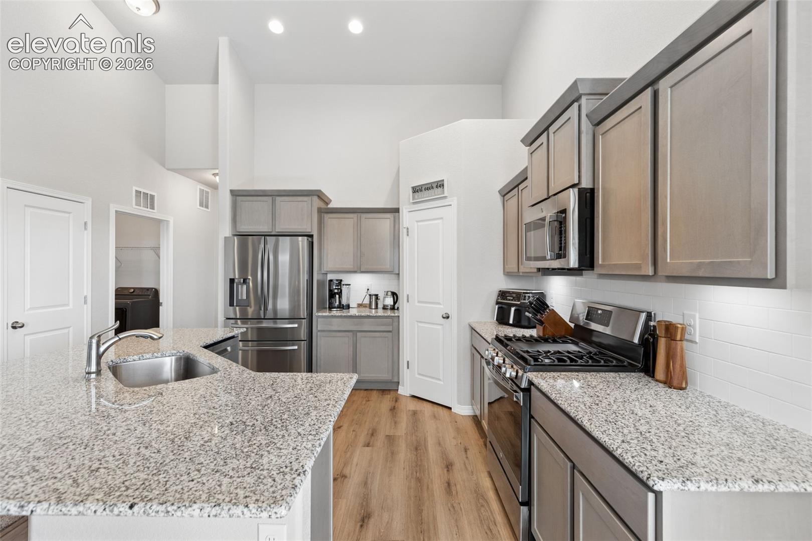 Listing photo 16 for 8675 Bynum Drive