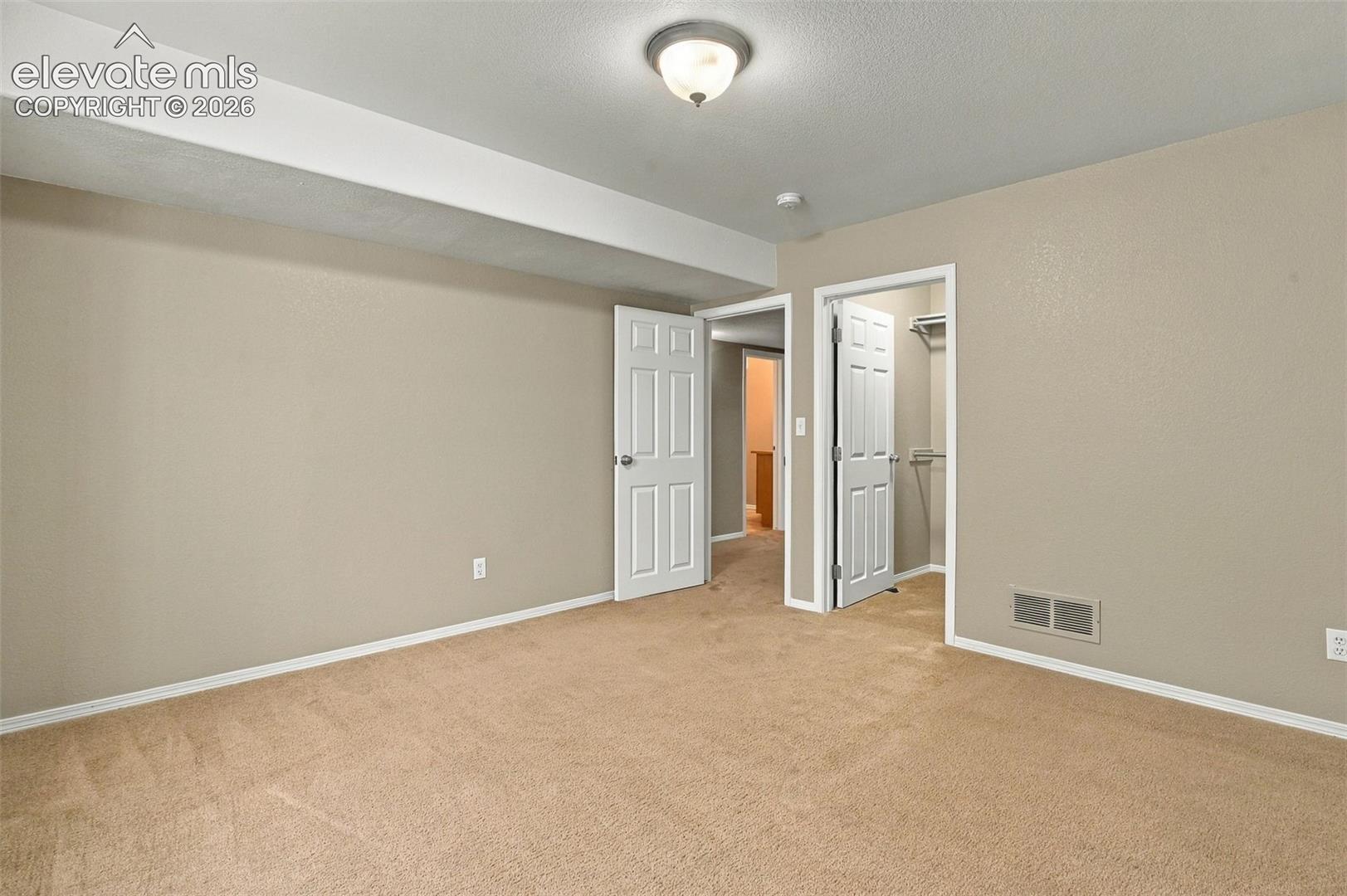 Listing photo 38 for 10467 Mile Post Loop