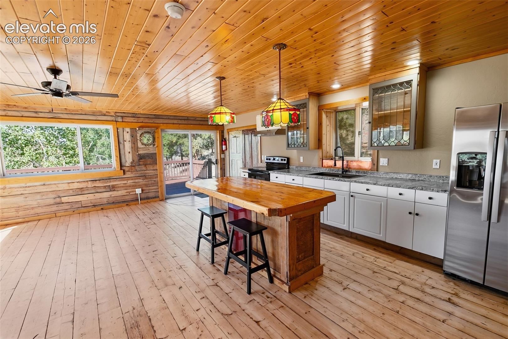 Listing photo 48 for 3303 Trail Creek Road