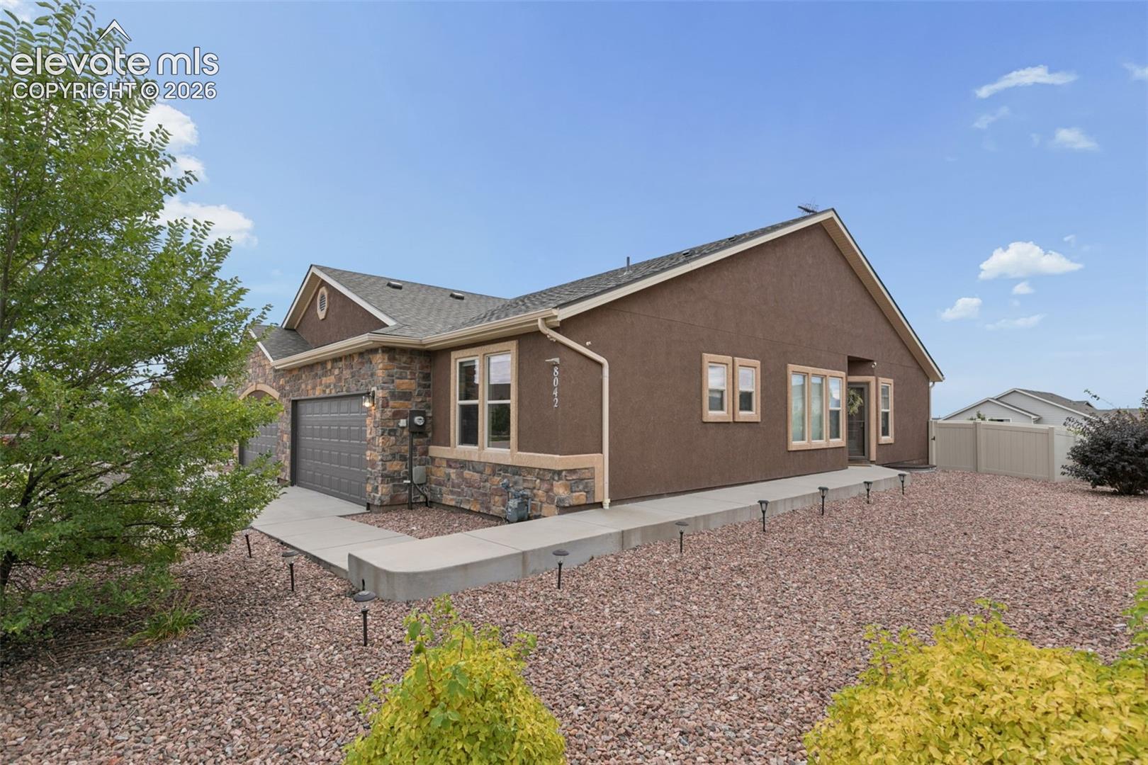 Listing photo 36 for 8042 Potentilla Grove
