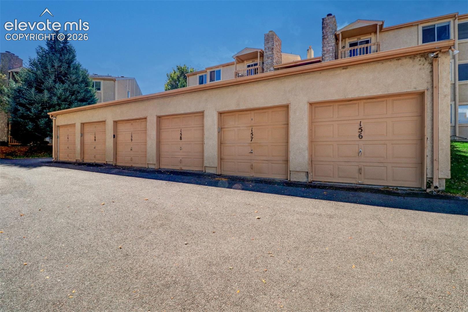 Listing photo 23 for 840 Tenderfoot Hill Road 204