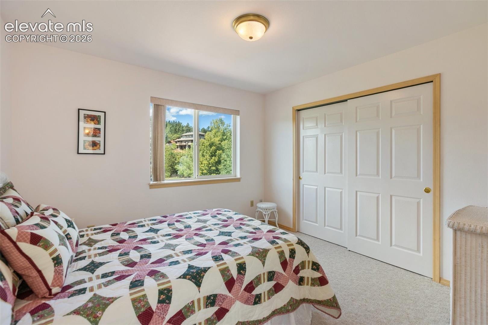 Listing photo 21 for 625 Sun Valley Drive