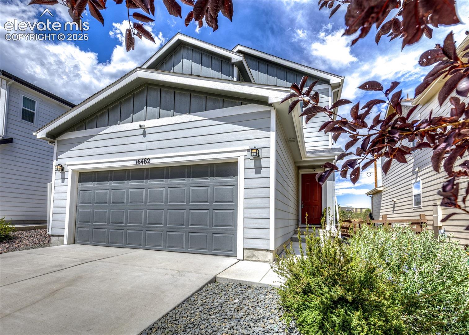 Listing photo 3 for 16462 Mountain Flax Drive
