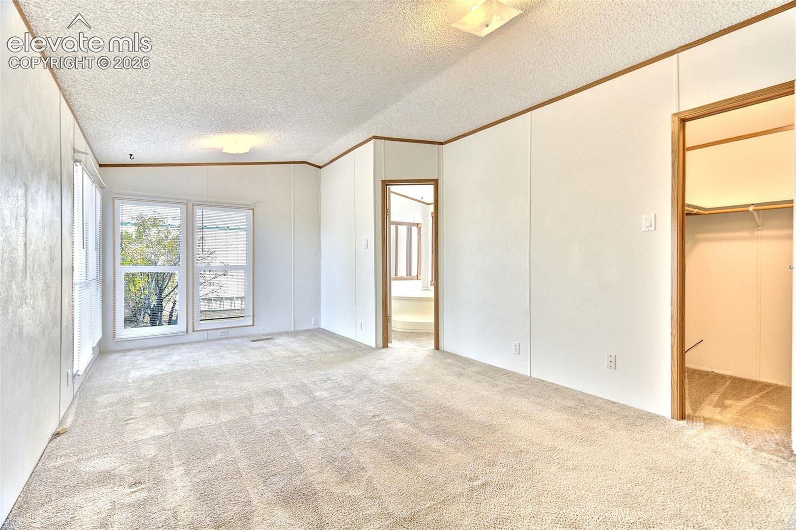 Listing photo 22 for 6375 Field View