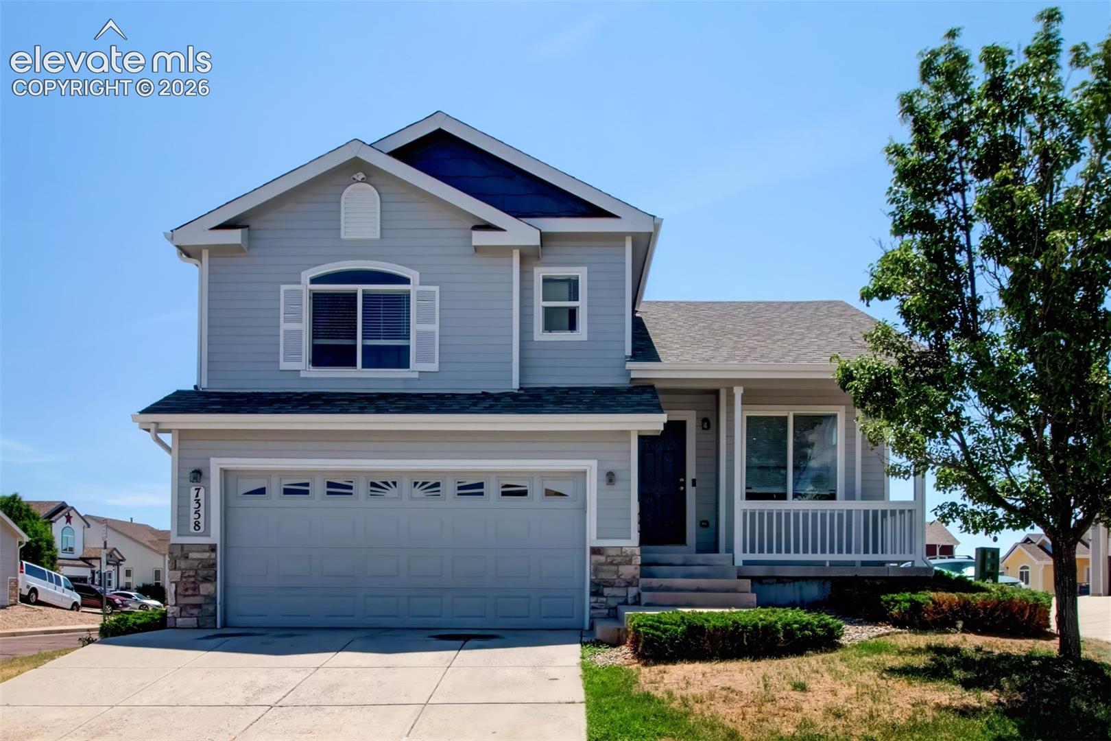 Listing photo 2 for 7358 Maybeck View