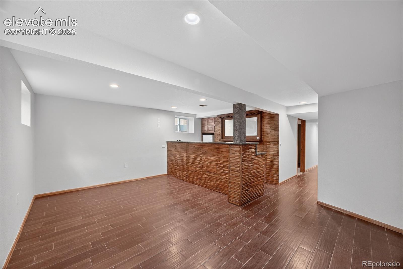 Listing photo 40 for 4180 S Monaco Parkway