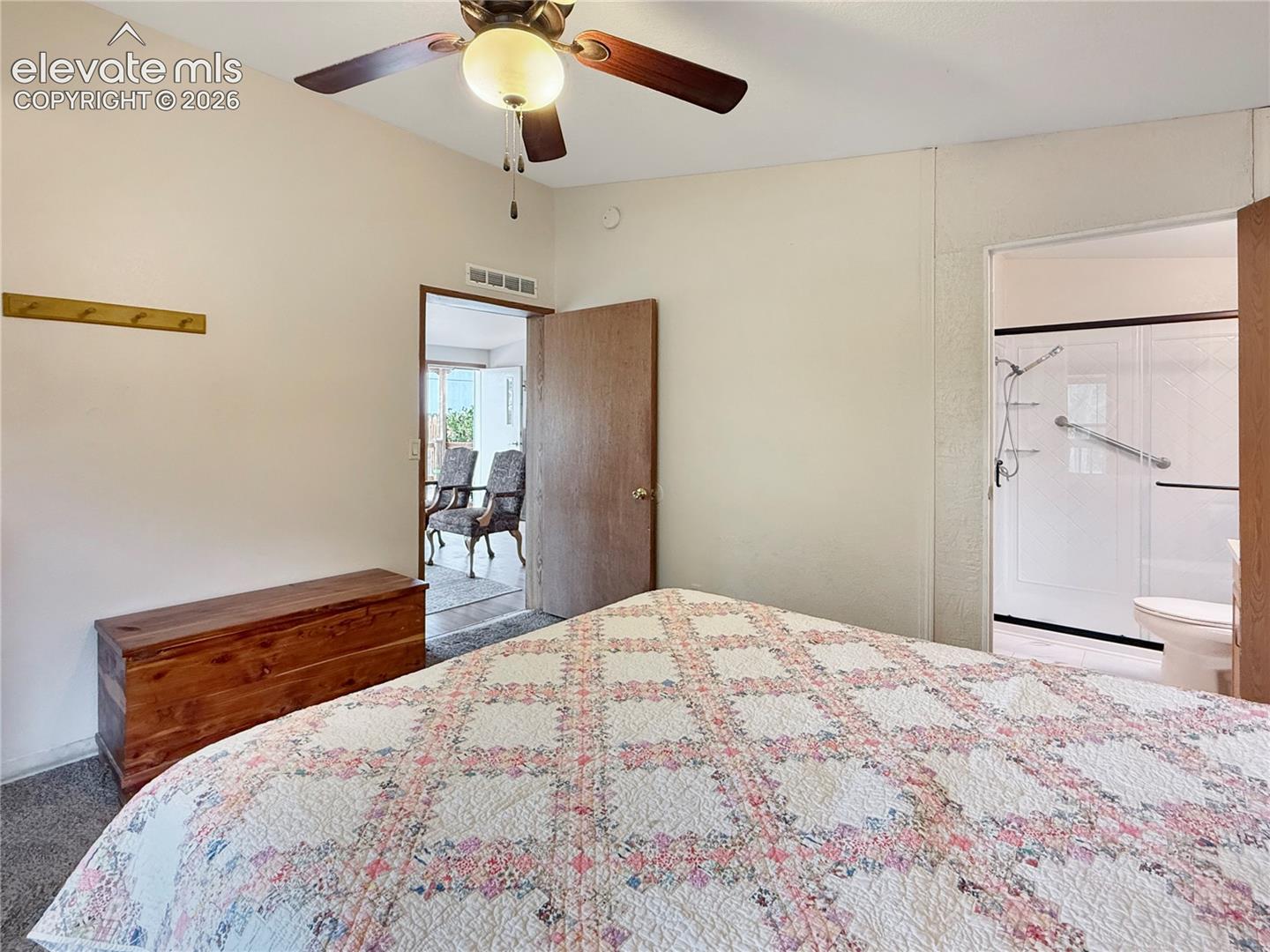 Listing photo 20 for 2620 Lowell Avenue