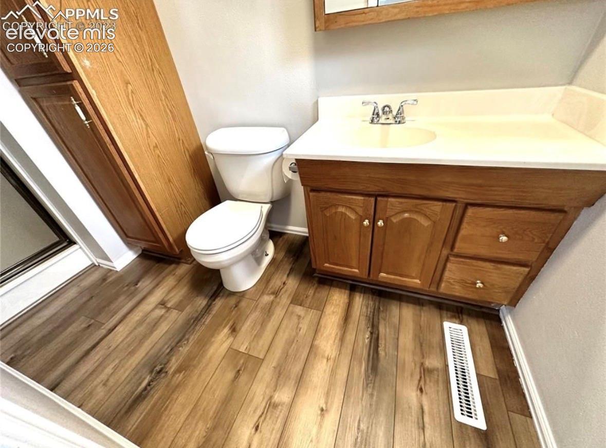 Listing photo 15 for 501 birch Drive