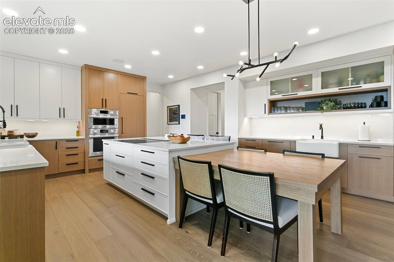 Listing photo 12 for 17270 Colonial Park Drive